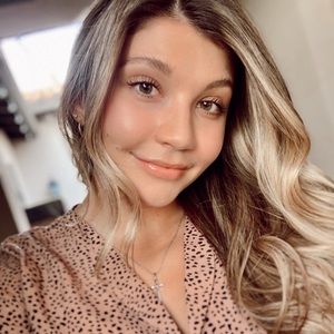 Meet your Posher, Lexi